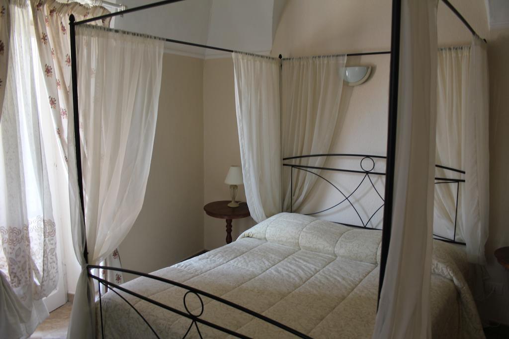 Hotel Porta Santa Maria Busca Room photo